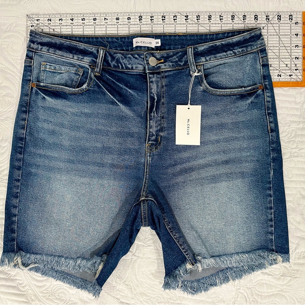 Cello Blue Jean Shorts Frayed Hem, 2X, NWT